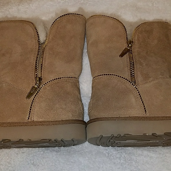UGGS 🔥FLASH SALE🔥 - Picture 4 of 8